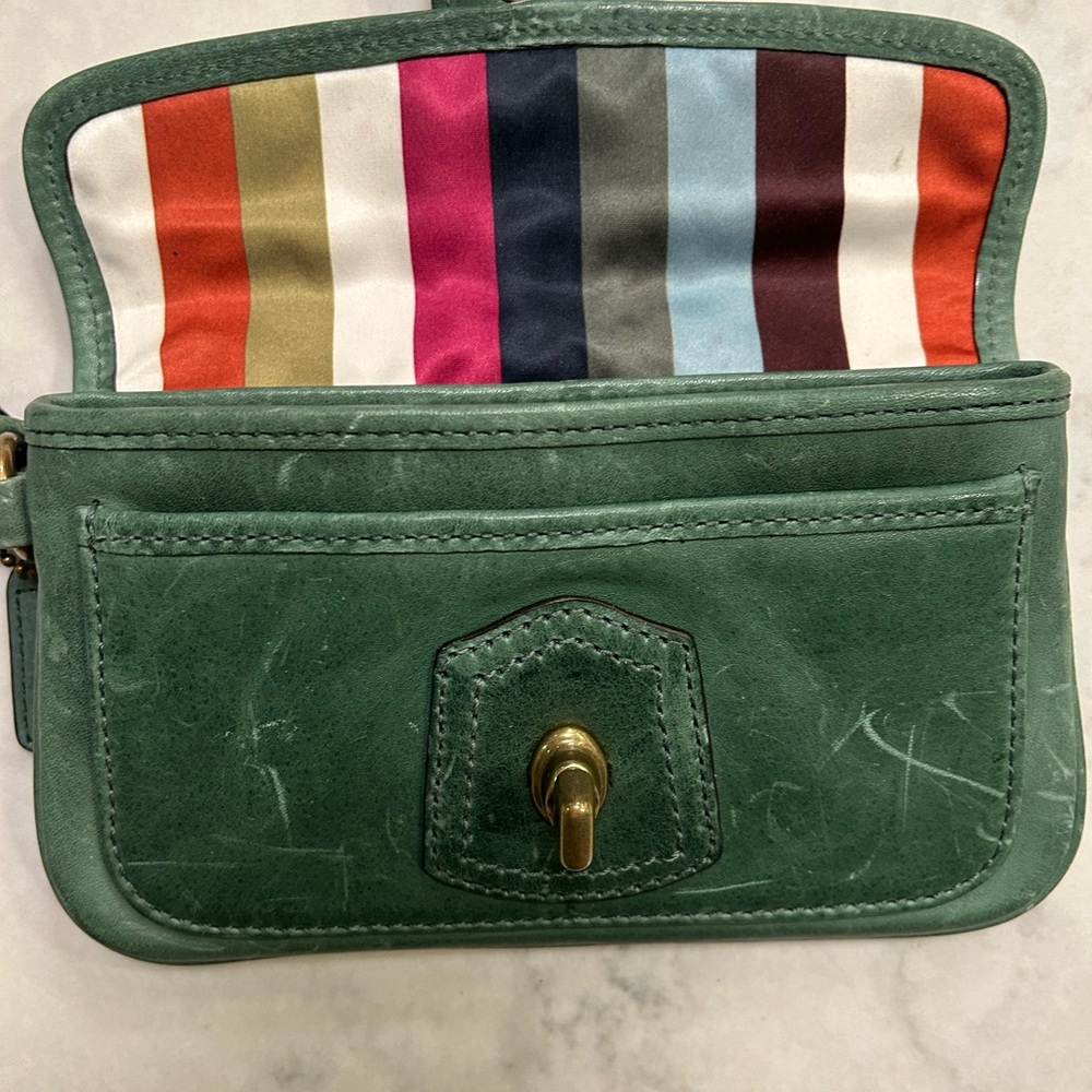 Rare coach legacy pouch - Picture 3 of 5